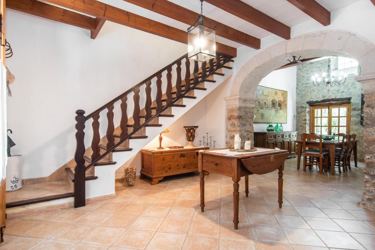 Fabulous Rural House With Views To The Mountains With Swimming Pool Vakantiehuis *