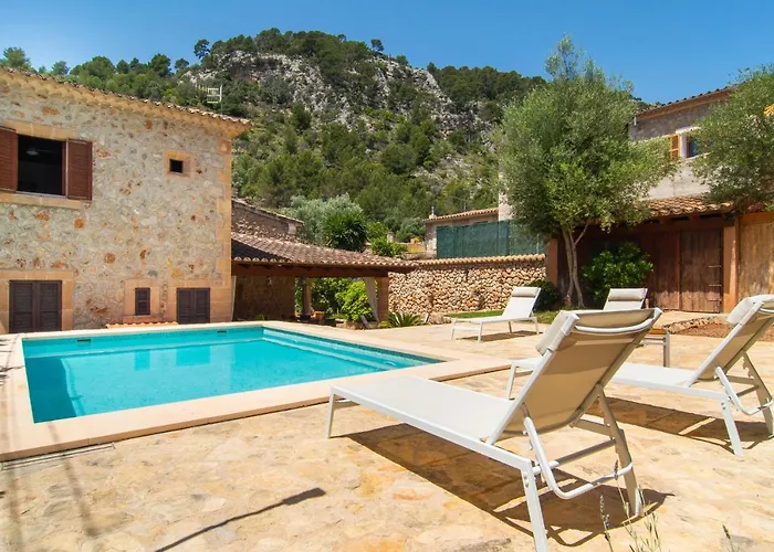 Fabulous Rural House With Views To The Mountains With Swimming Pool