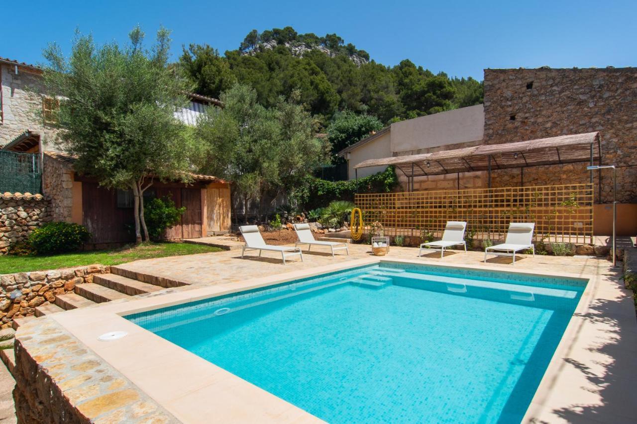 Ferienhaus Fabulous Rural House With Views To The Mountains With Swimming Pool
