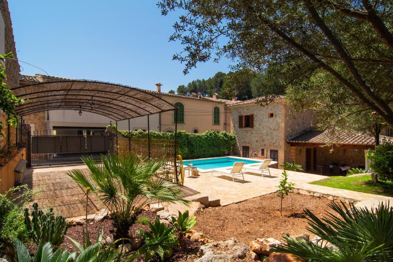 Fabulous Rural House With Views To The Mountains With Swimming Pool Caimari