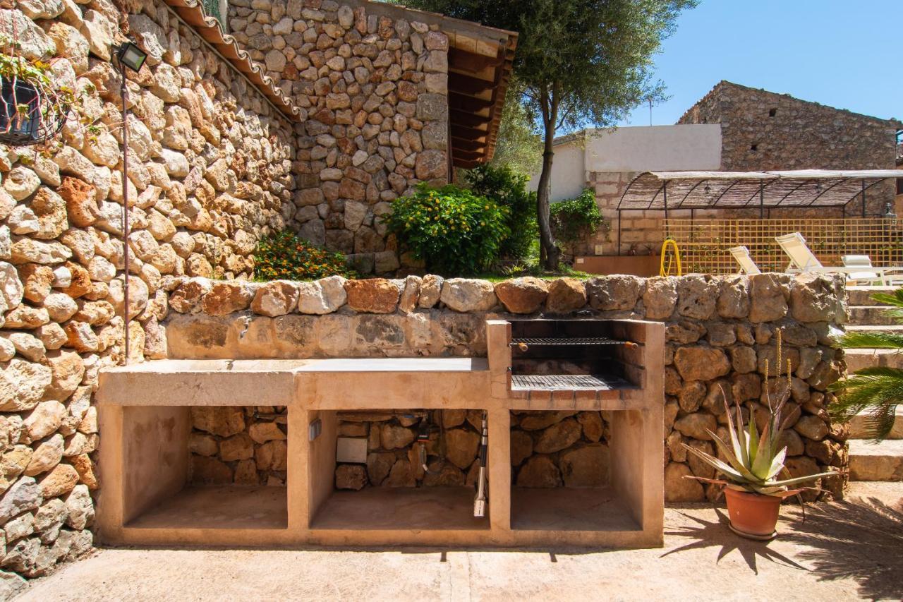 Ferienhaus Fabulous Rural House With Views To The Mountains With Swimming Pool Caimari