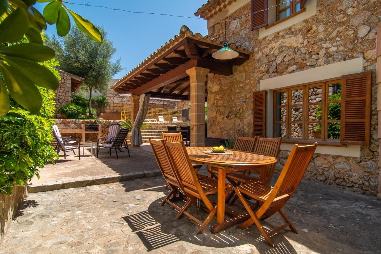 Ferienhaus Fabulous Rural House With Views To The Mountains With Swimming Pool *