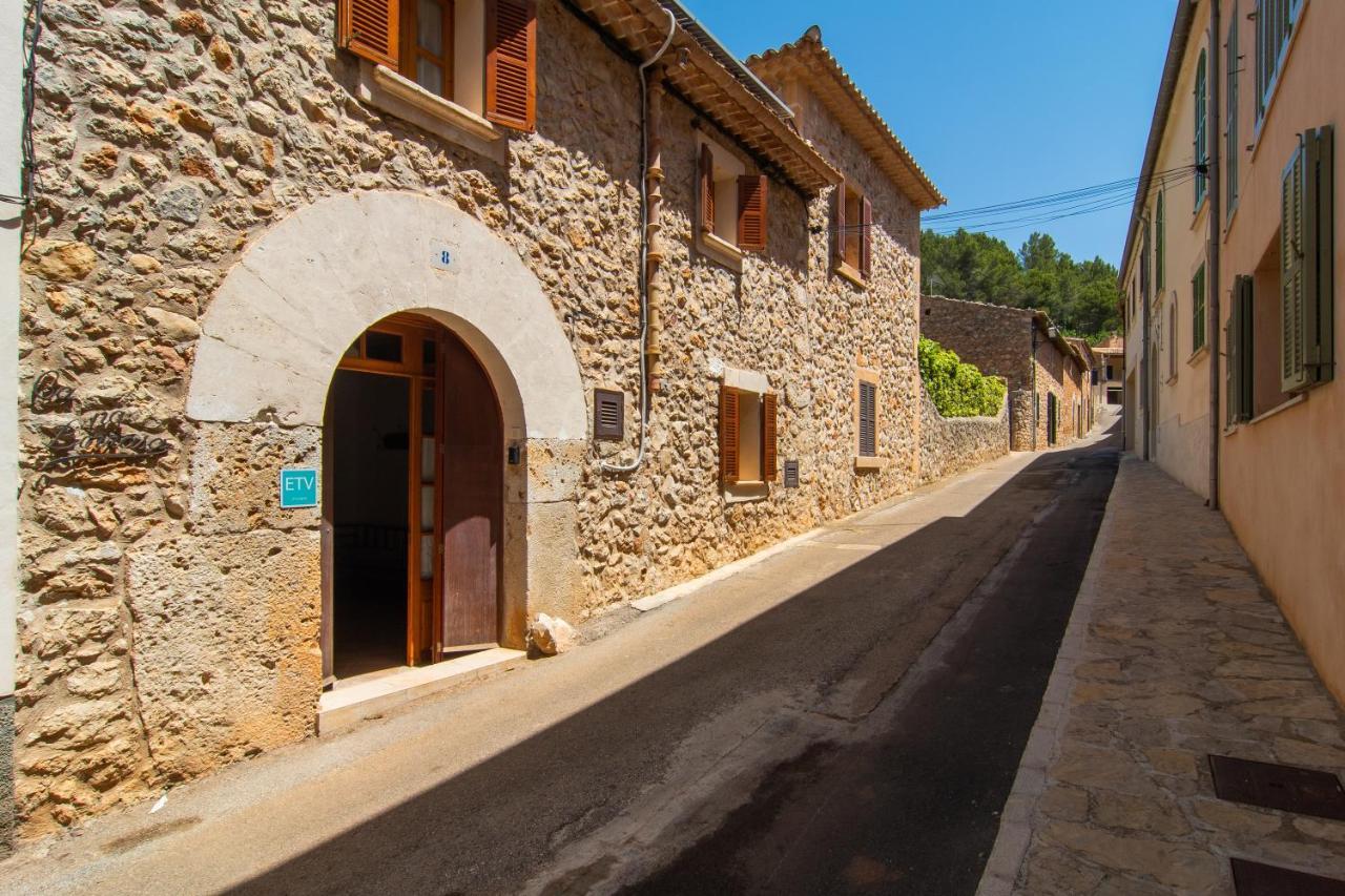 Ferienhaus Fabulous Rural House With Views To The Mountains With Swimming Pool