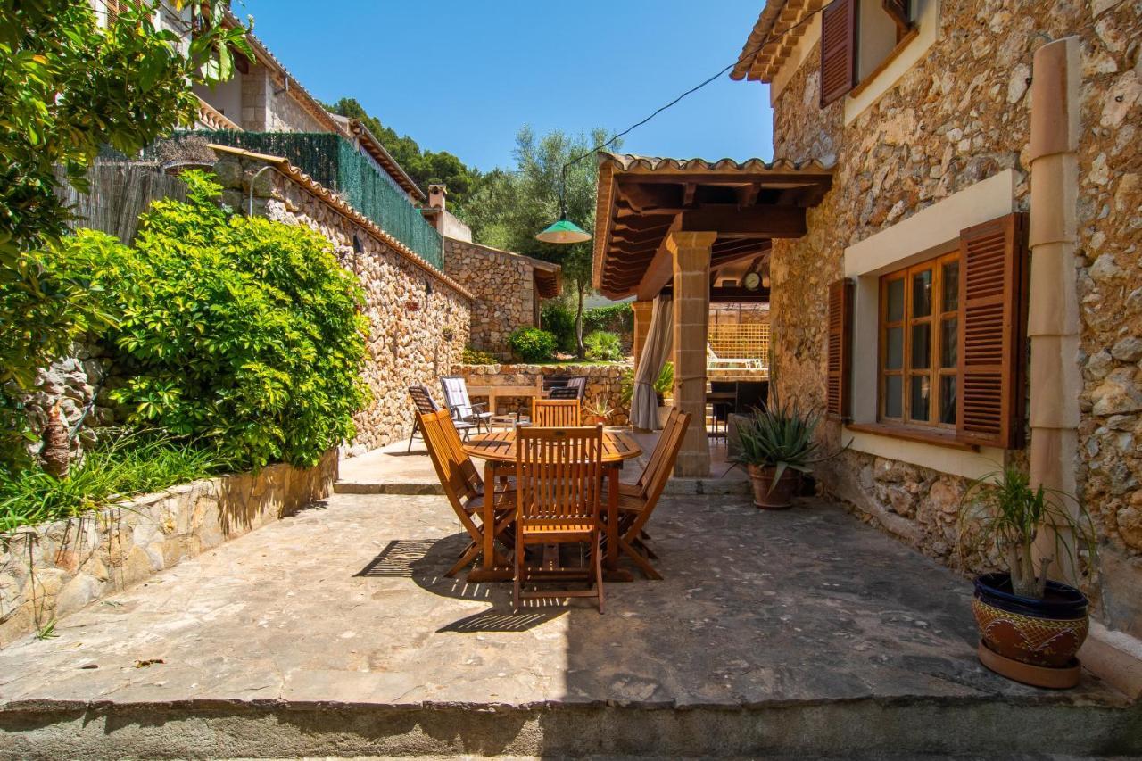 Fabulous Rural House With Views To The Mountains With Swimming Pool