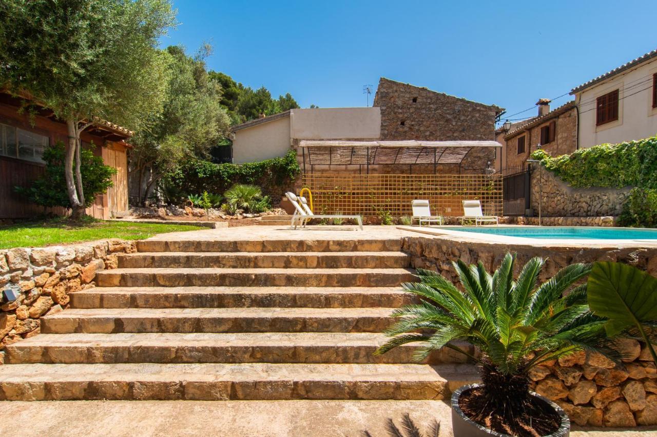 Ferienhaus Fabulous Rural House With Views To The Mountains With Swimming Pool