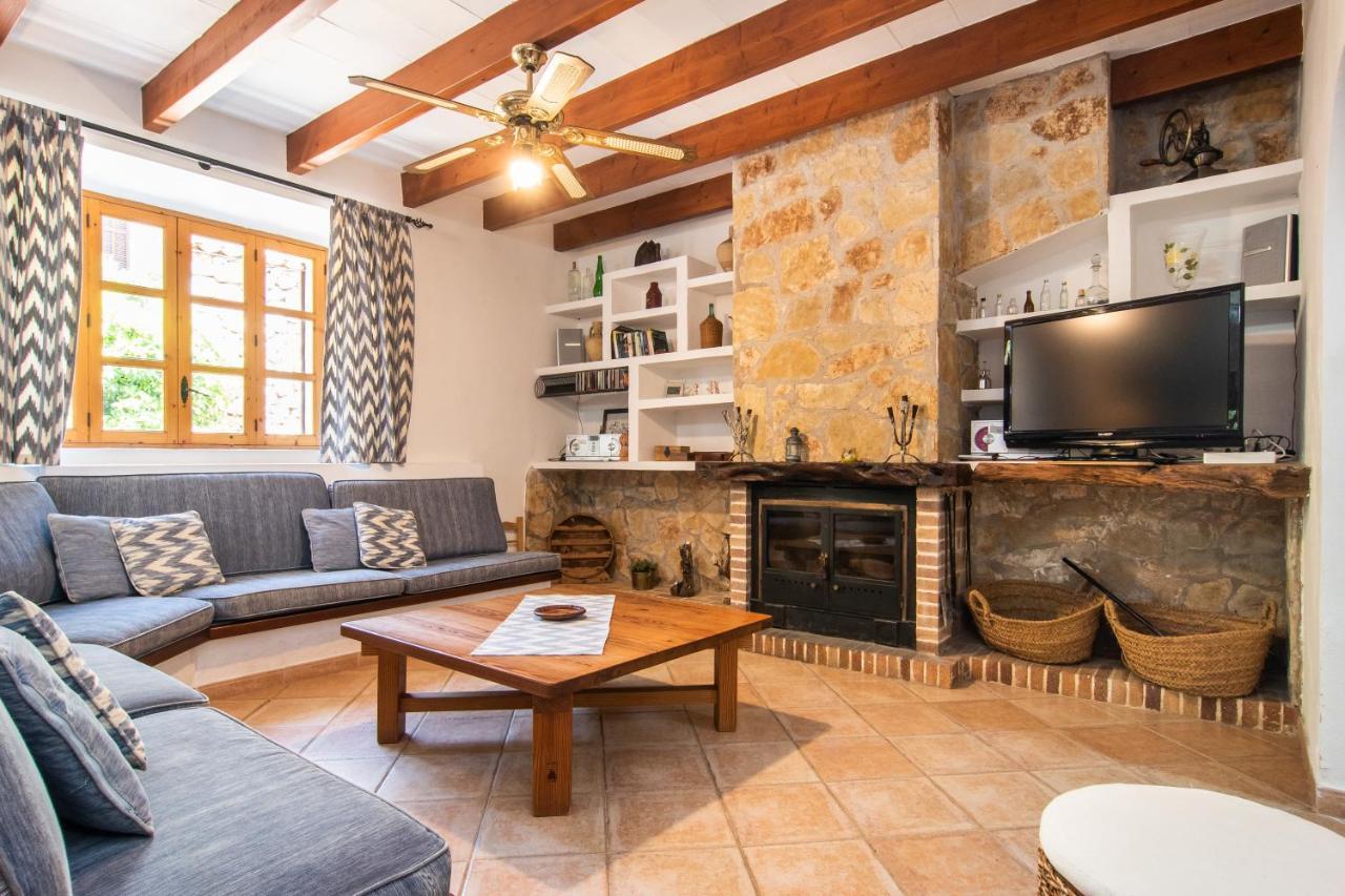 Fabulous Rural House With Views To The Mountains With Swimming Pool Ferienhaus *