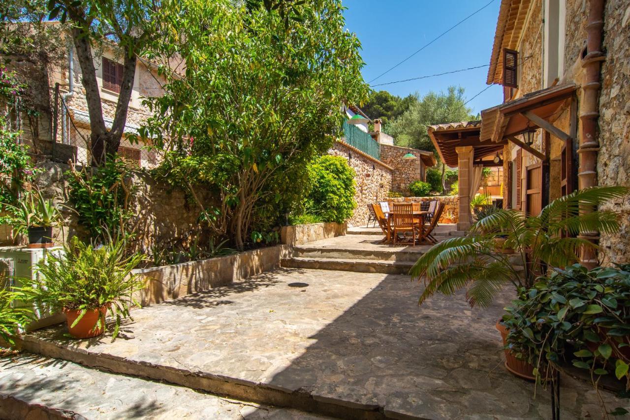 Ferienhaus Fabulous Rural House With Views To The Mountains With Swimming Pool Caimari
