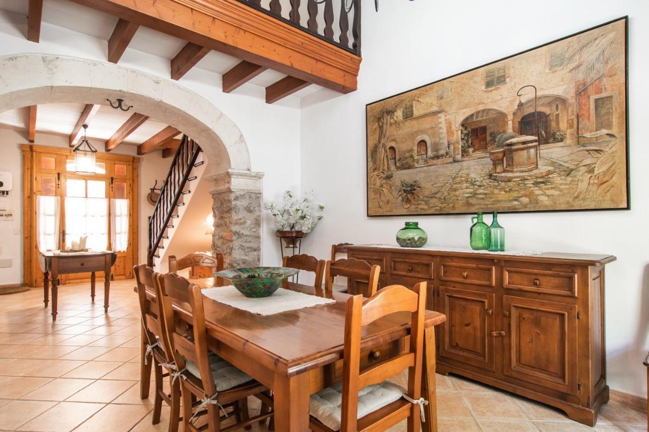 Fabulous Rural House With Views To The Mountains With Swimming Pool