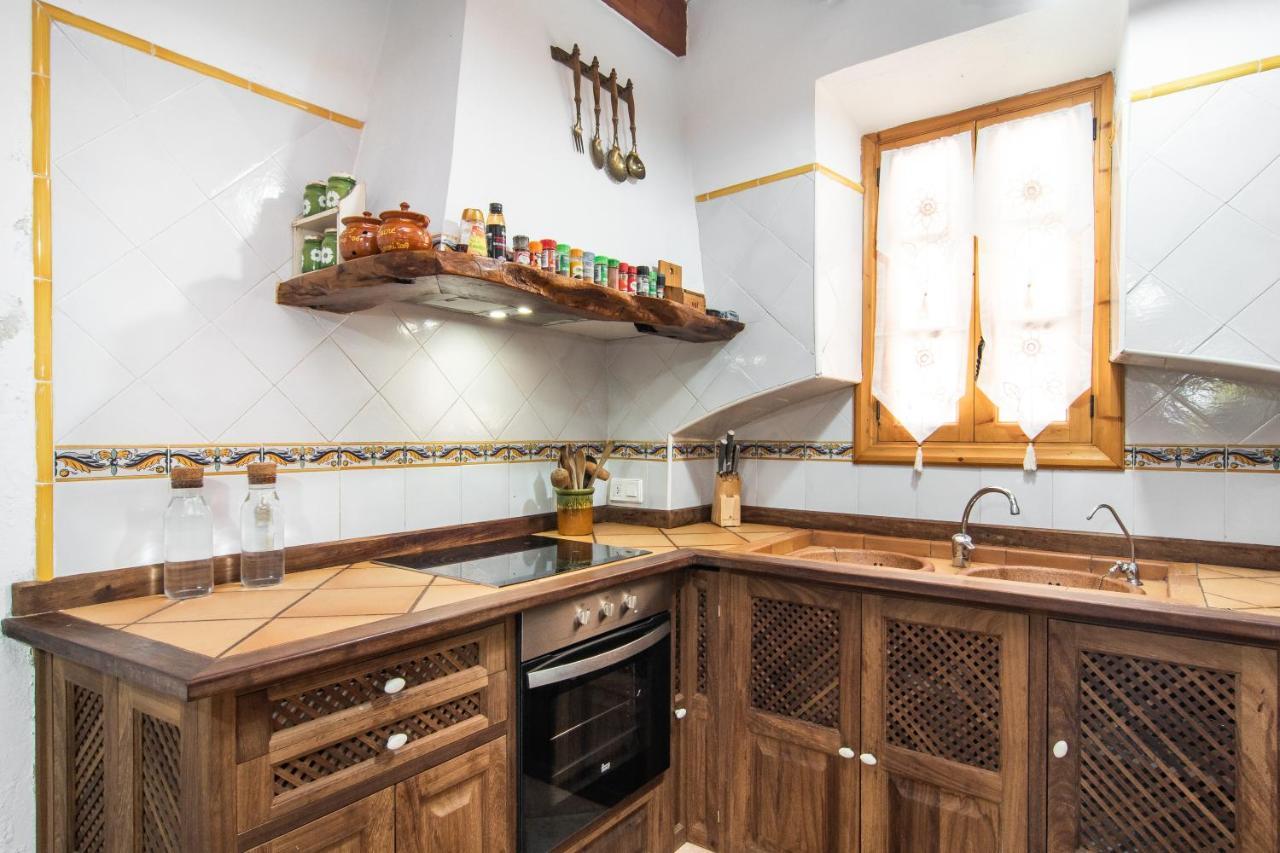 Ferienhaus Fabulous Rural House With Views To The Mountains With Swimming Pool *